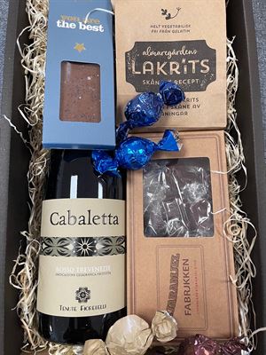 Blå Gaveæske med Rødvin, Lakrids, karamel & Chokolade 