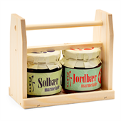 Gavekasse med 2 marmelader (jordbær & solbær) fra Samsø Bær