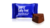 Chokolade Bites med Karamel og Hakkede Saltede Mandler - Salty Fred Simply Chocolate Flowpack 10 g