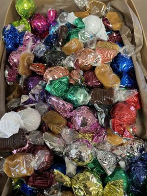 Gaveæske med Chokoladekugler & Karameller