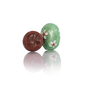 1 kg Praliné æg i grøn folie med blomster, flødechokolade med karamelcreme 